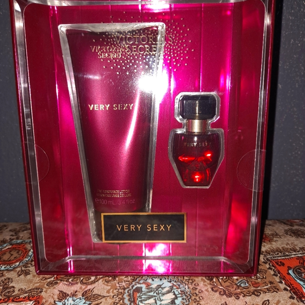 Victoria Secret Very Sexy Set